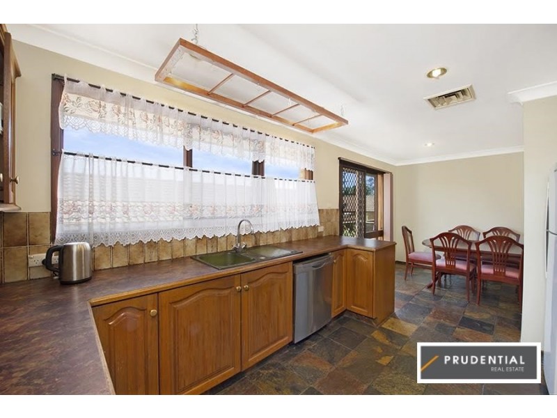 7 Hayes Place, Minto NSW 2566