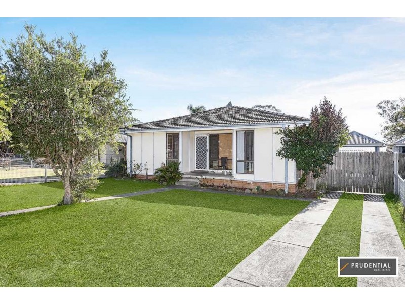 6 Rosemary Place, Macquarie Fields NSW 2564