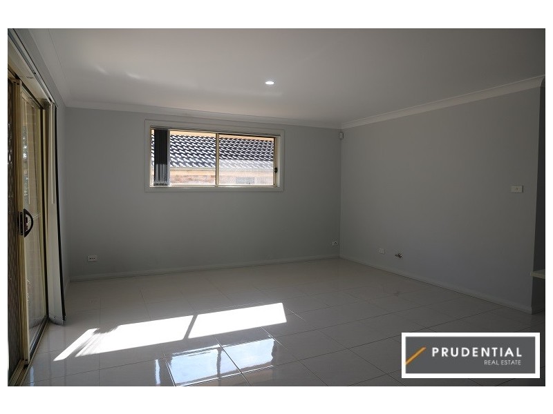 1A Moss Place, St Helens Park NSW 2560