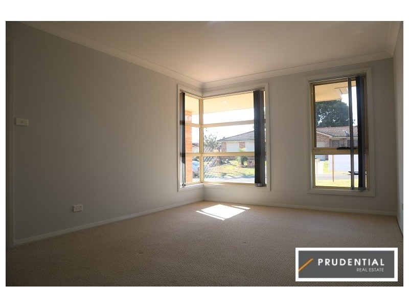 1A Moss Place, St Helens Park NSW 2560