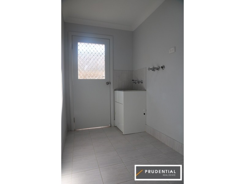 1A Moss Place, St Helens Park NSW 2560