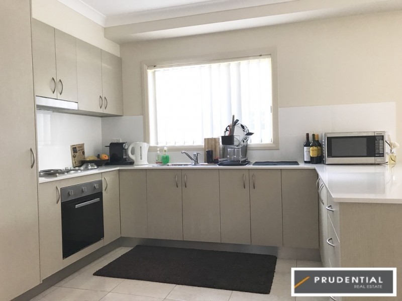 7/4 Feldspar Road, Eagle Vale NSW 2558