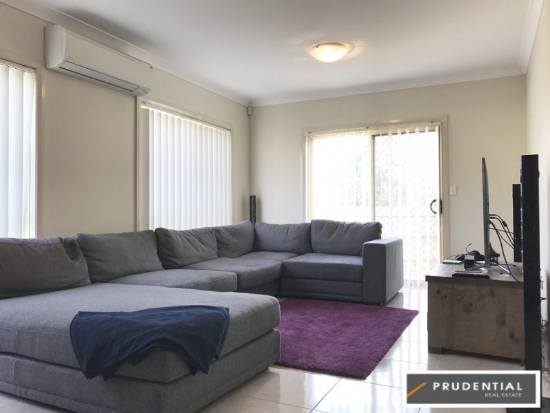 7/4 Feldspar Road, Eagle Vale NSW 2558