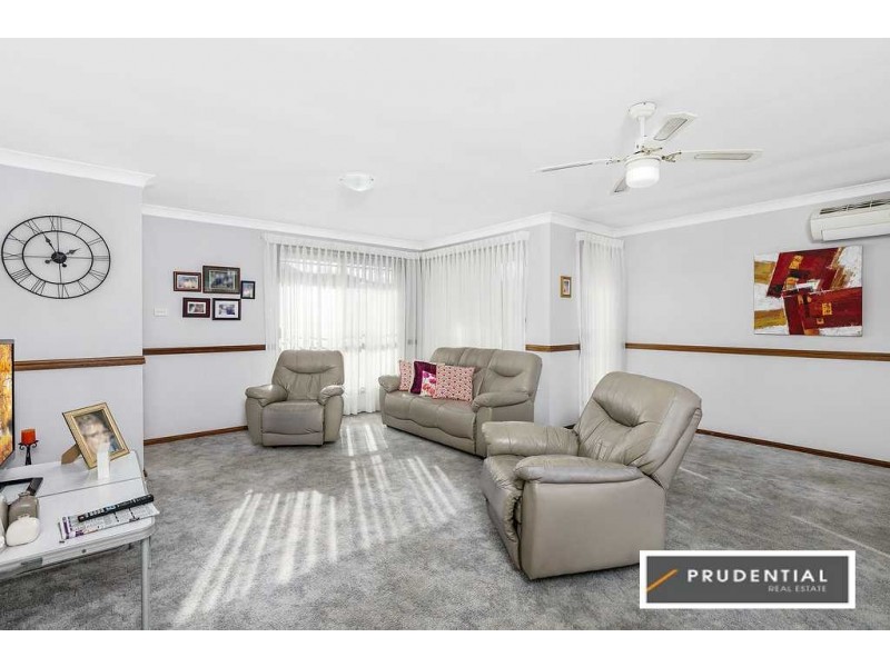 8/10 Azalea Place, Macquarie Fields NSW 2564
