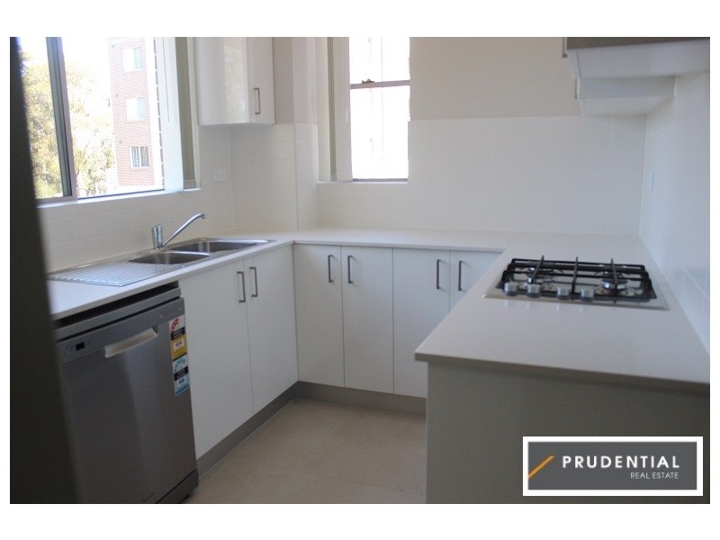 16/41 Santana Road, Campbelltown NSW 2560