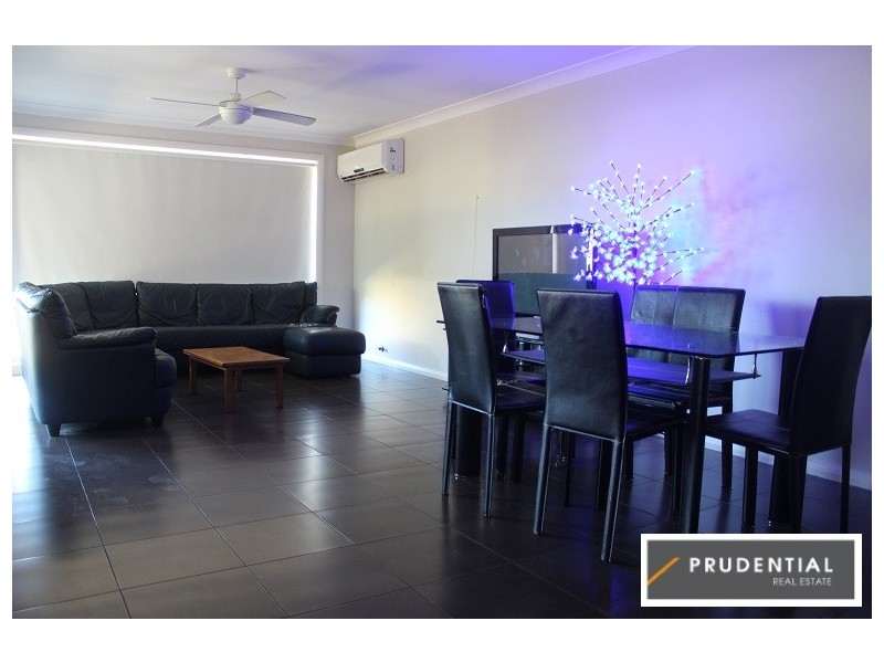 5 Minstrel Place, Glenfield NSW 2167