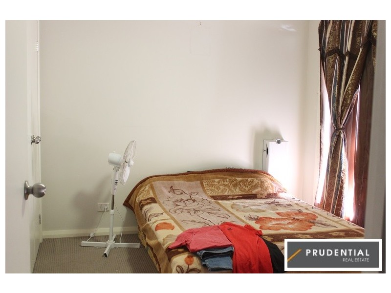 5 Minstrel Place, Glenfield NSW 2167