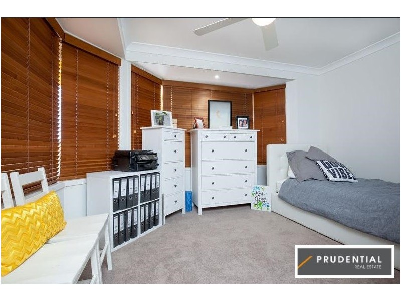 8 Cassinia Place, Mount Annan NSW 2567