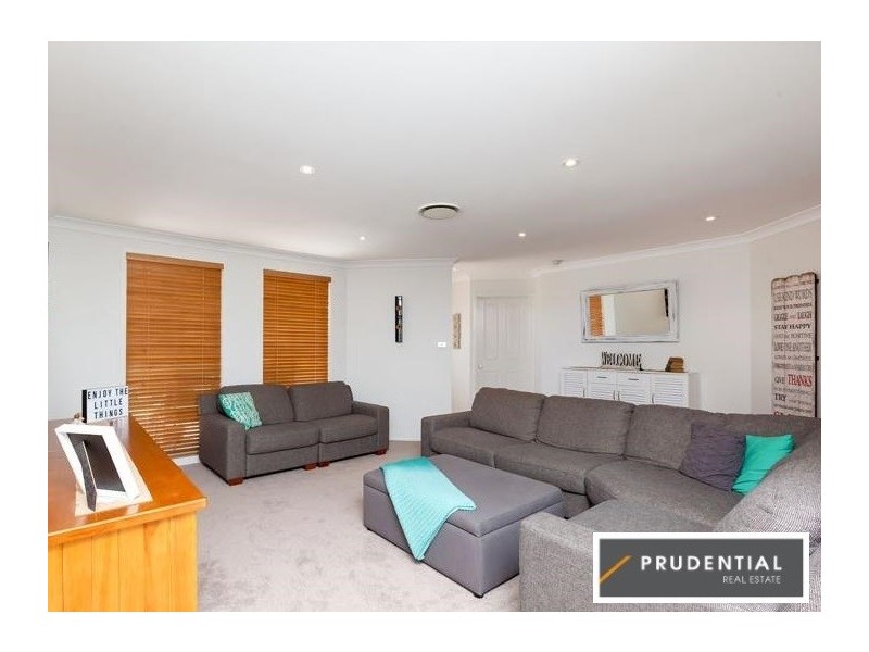 8 Cassinia Place, Mount Annan NSW 2567