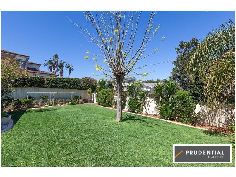 8 Cassinia Place, Mount Annan NSW 2567