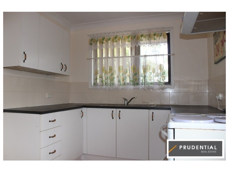 9 Campbell Close, Minto NSW 2566