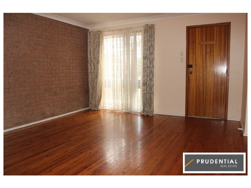 9 Campbell Close, Minto NSW 2566