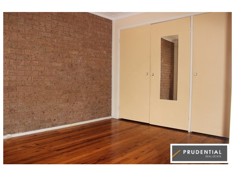 9 Campbell Close, Minto NSW 2566