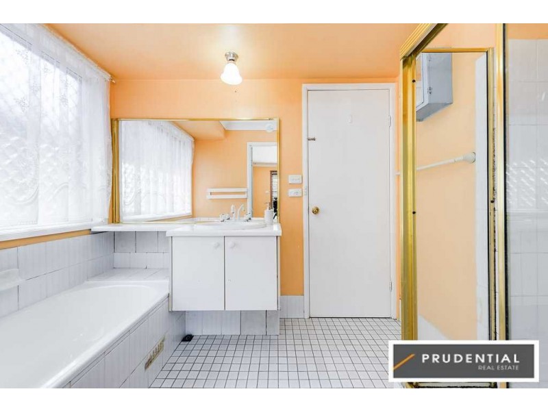 7 Caribou Place, Raby NSW 2566