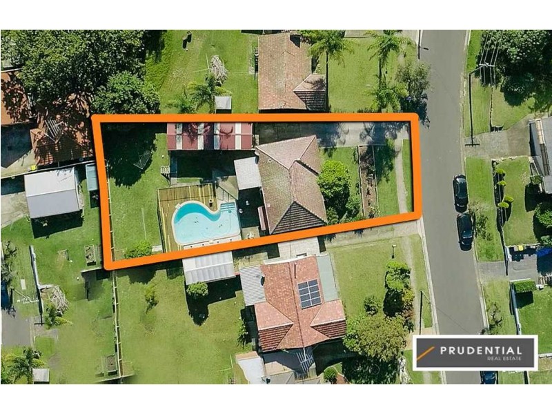 33 Grandview Drive, Campbelltown NSW 2560