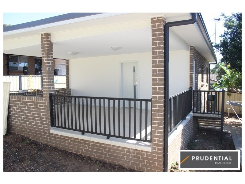 10a Dolomite Place, Eagle Vale NSW 2558