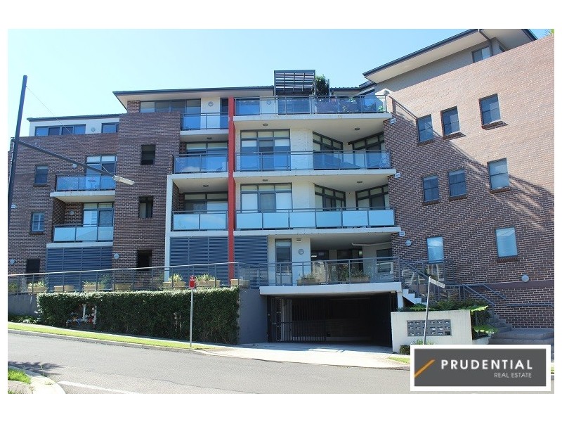 1/12 Parkside Crescent, Campbelltown NSW 2560