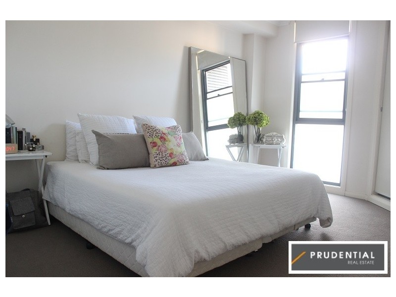 1/12 Parkside Crescent, Campbelltown NSW 2560