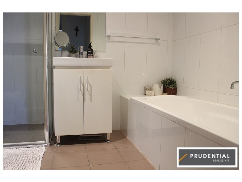 1/12 Parkside Crescent, Campbelltown NSW 2560