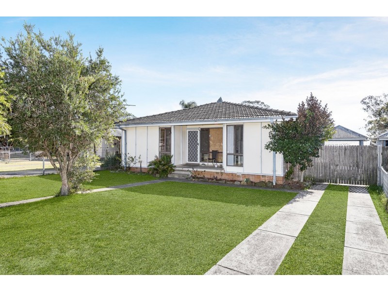 6 Rosemary Place, Macquarie Fields NSW 2564