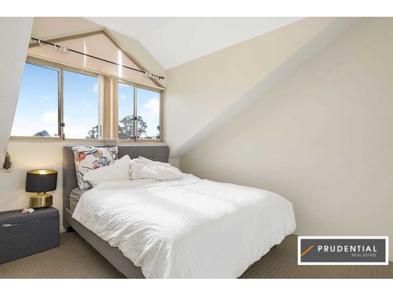 11/41 Woodhouse Drive, Ambarvale NSW 2560