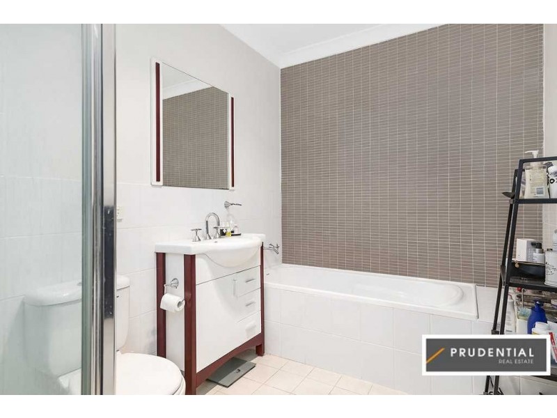 11/41 Woodhouse Drive, Ambarvale NSW 2560