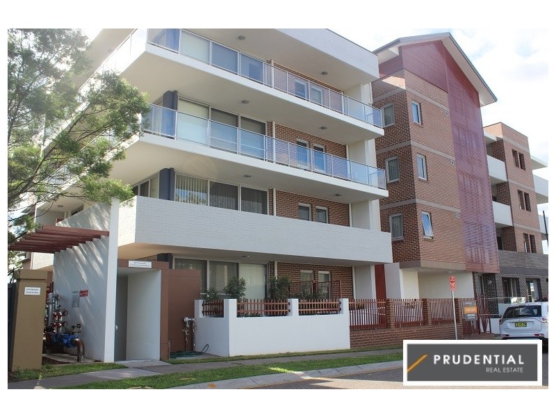 11/54 Santana Road, Campbelltown NSW 2560