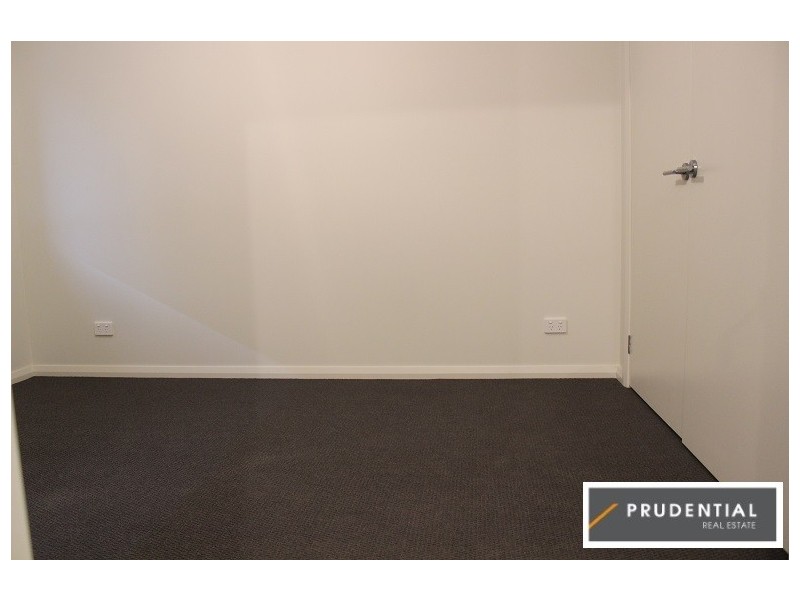 66a Oaklands Circuit, Gregory Hills NSW 2557