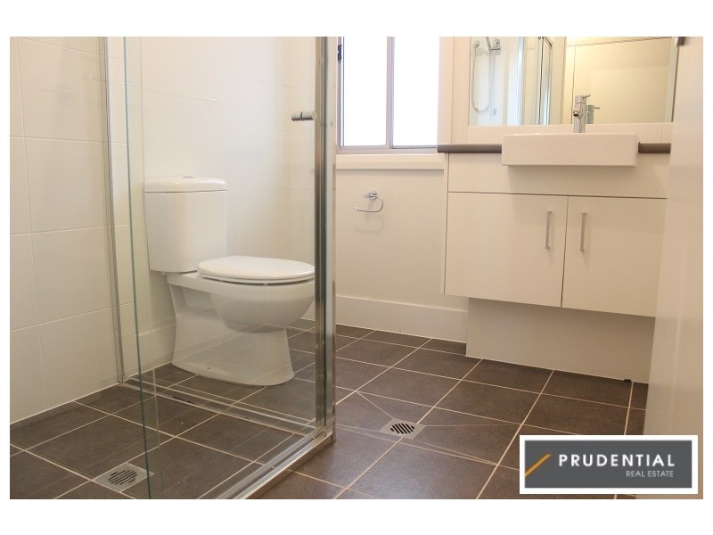 66a Oaklands Circuit, Gregory Hills NSW 2557