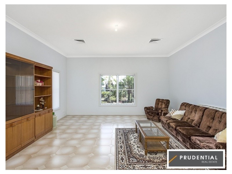 275 Rapleys Loop, Werombi NSW 2570