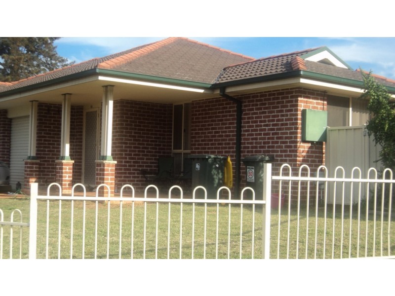 4B Hurricane Dr, Raby NSW 2566