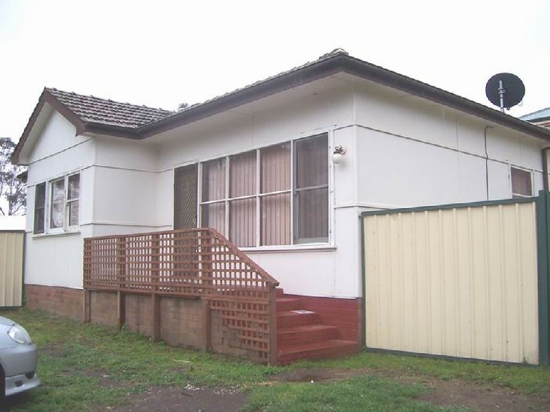 11 BOTANY PLACE, Ruse NSW 2560