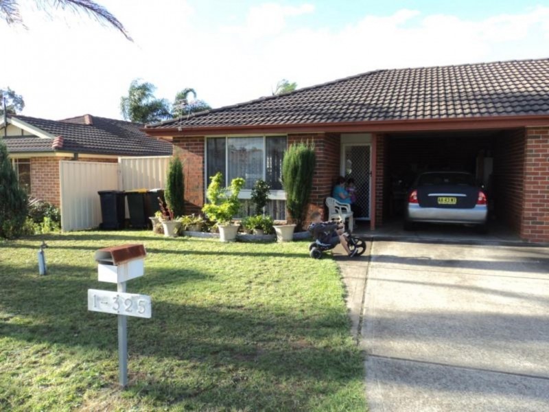 1/325 Copperfield Drive, Rosemeadow NSW 2560