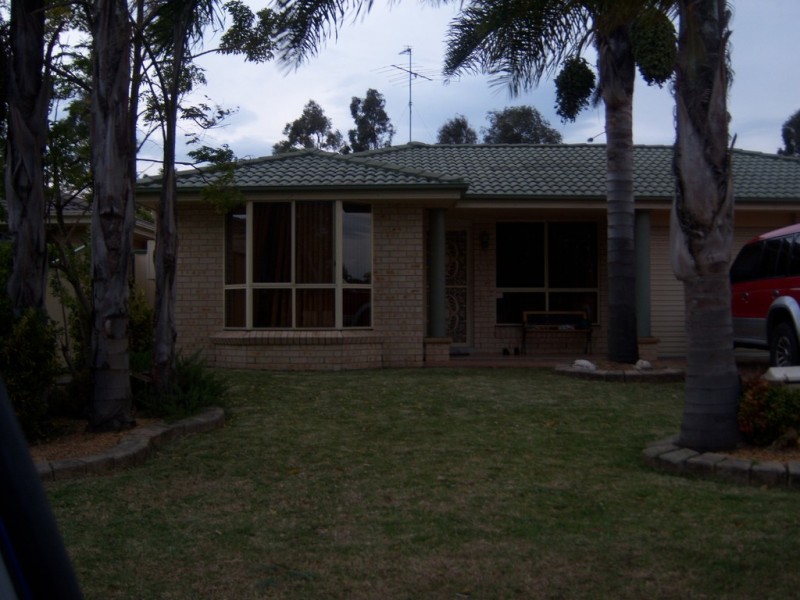 35 OUTRAM ST, Currans Hill NSW 2567