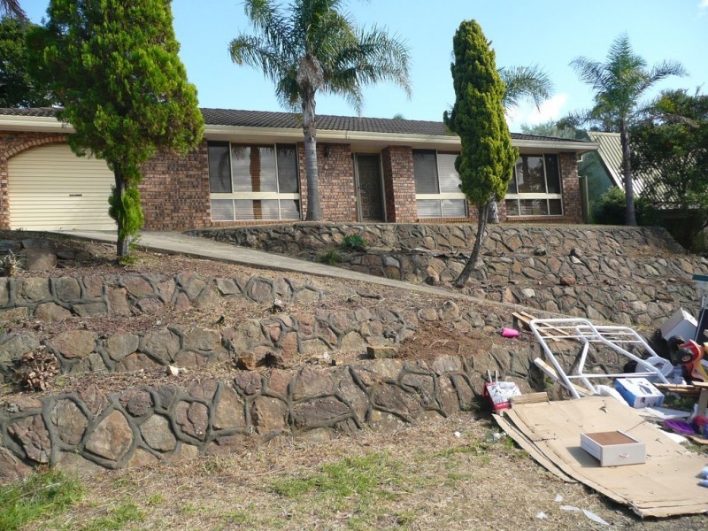 4 Ettalong Place, Woodbine NSW 2560