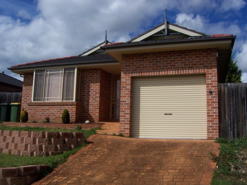 2 Topper Place, Englorie Park NSW 2560