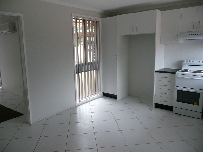 9 Townson Avenue, Leumeah NSW 2560