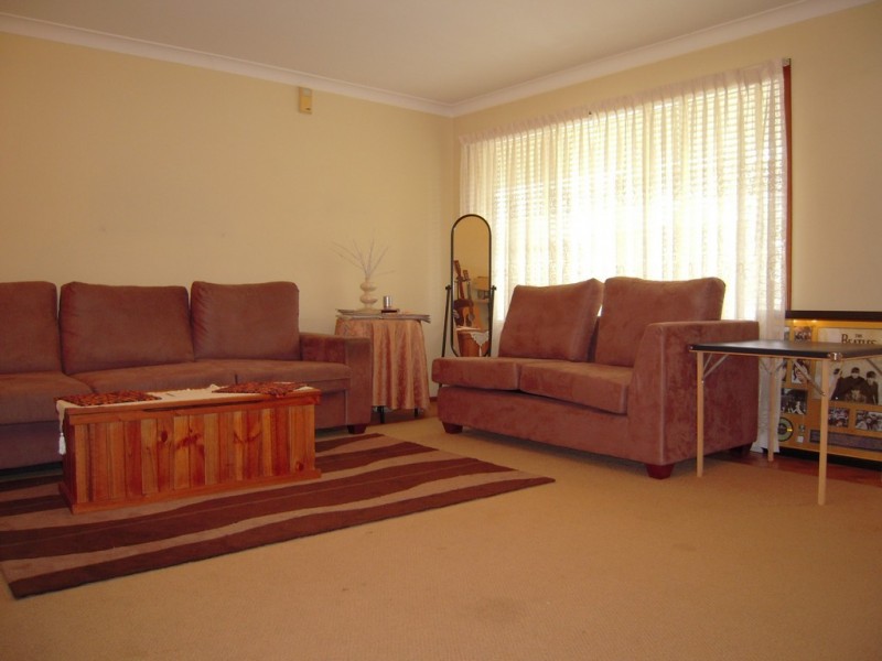 276 The Parkway, Bradbury NSW 2560