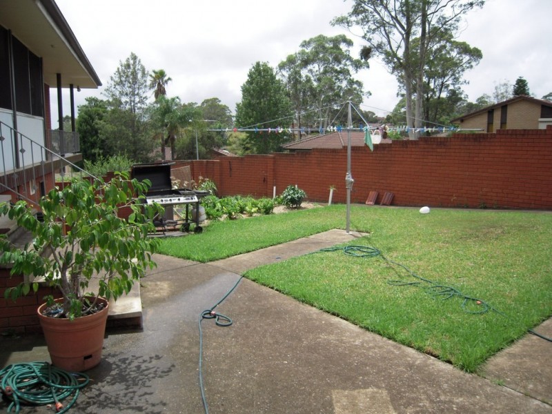 276 The Parkway, Bradbury NSW 2560