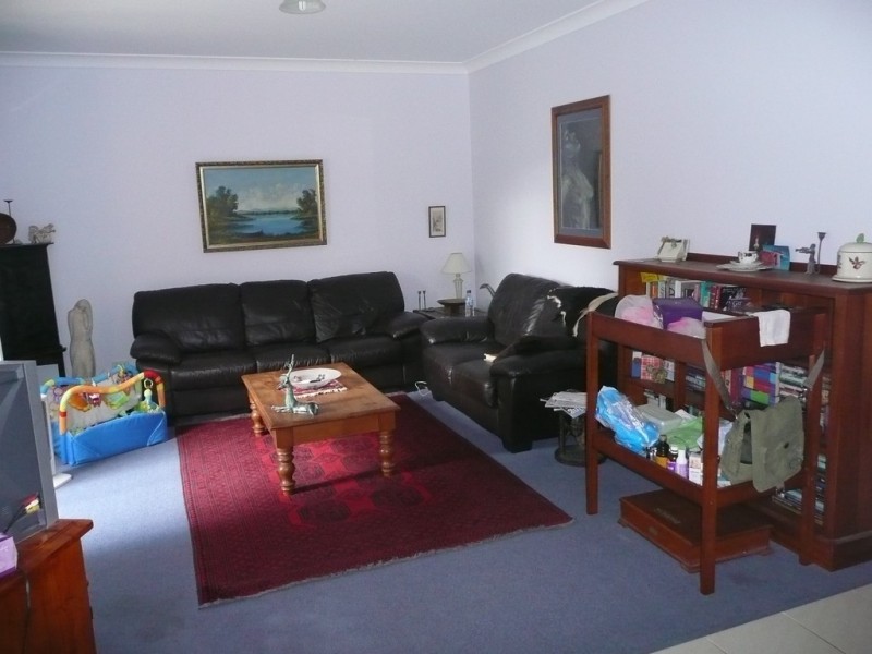 9a Townson Ave, Leumeah NSW 2560