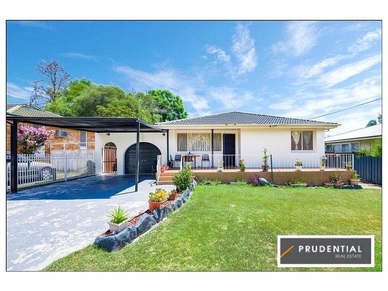 55 Carrington Circuit, Leumeah NSW 2560