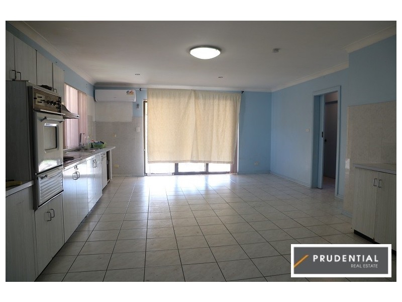 55 Carrington Circuit, Leumeah NSW 2560