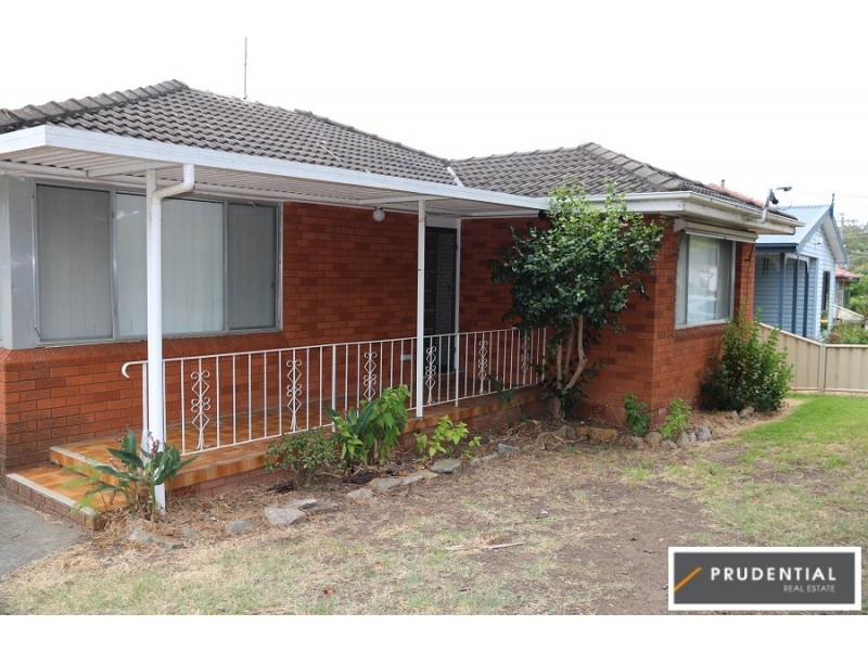 3 Loorana Ave, Leumeah NSW 2560