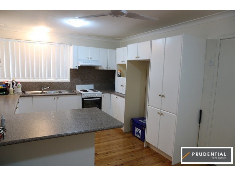 3 Loorana Ave, Leumeah NSW 2560