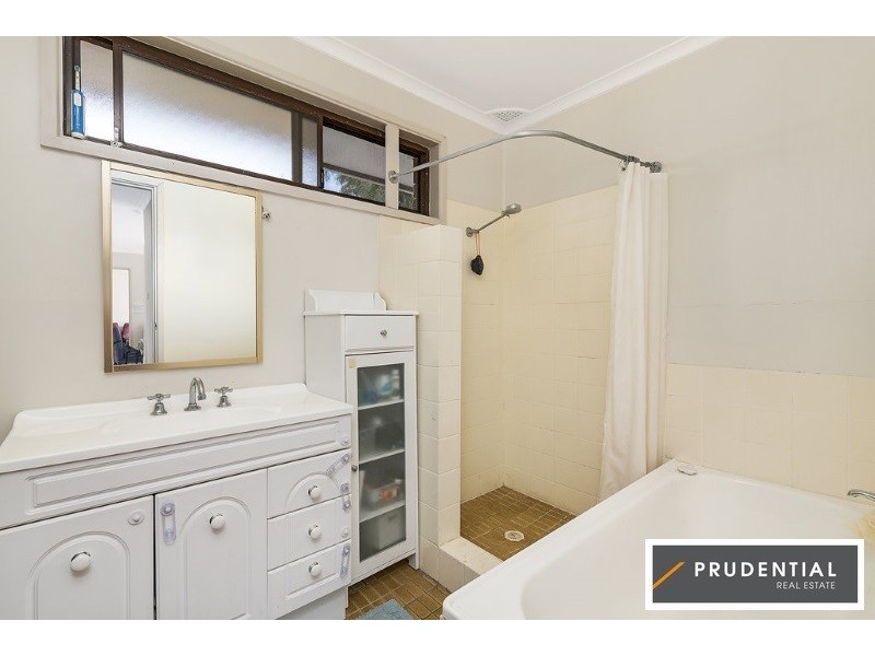 51 Othello Avenue, Rosemeadow NSW 2560