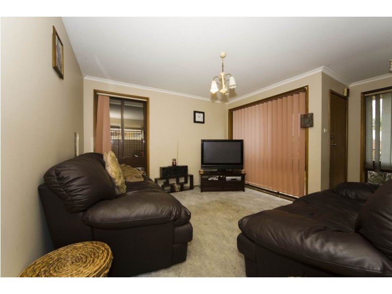 30 Wintaroo Cres, St Helens Park NSW 2560