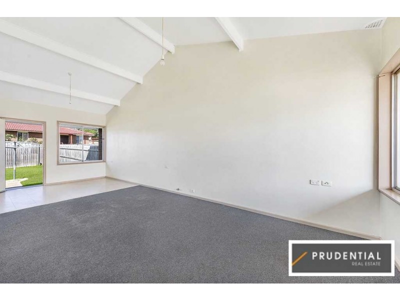 6 Orlando Street, Rosemeadow NSW 2560