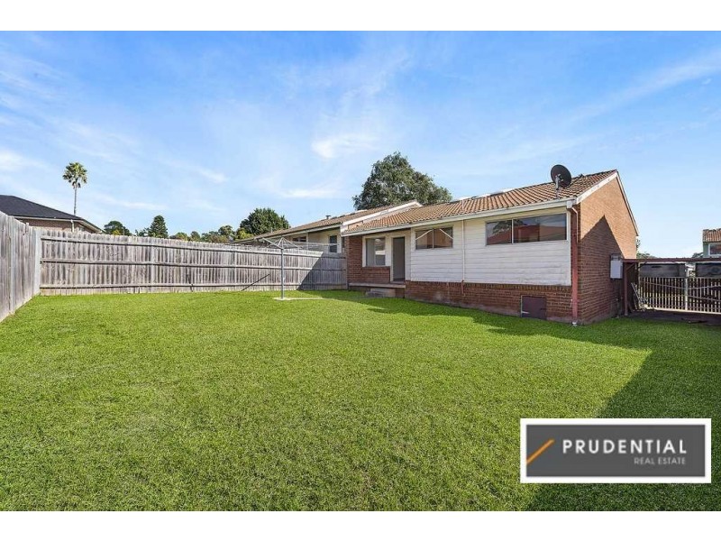 6 Orlando Street, Rosemeadow NSW 2560