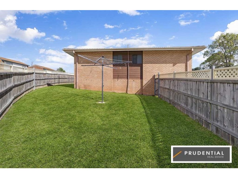 2 Cleopatra Drive, Rosemeadow NSW 2560