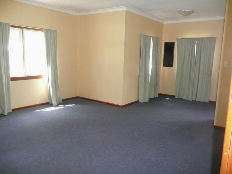 1 Homann Ave, Leumeah NSW 2560